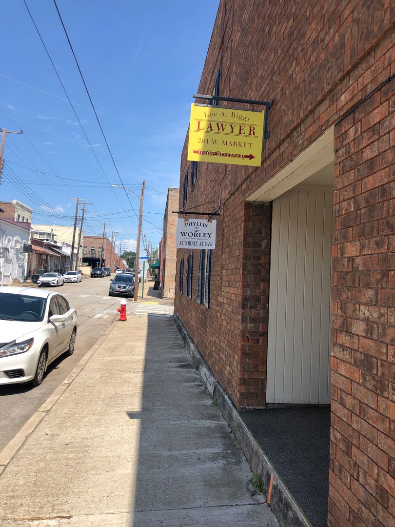 Downtown 2 Bedroom Apartment! Water included!