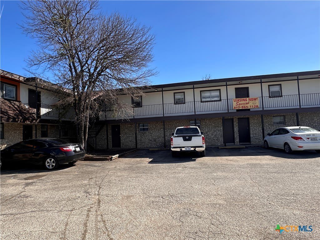 1706 N Interstate 35 unit: 6