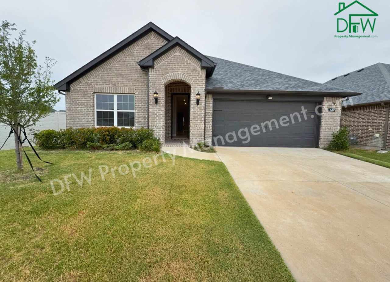 Modern 3-Bedroom Home with Open Layout  Large Backyard in Anna, TX