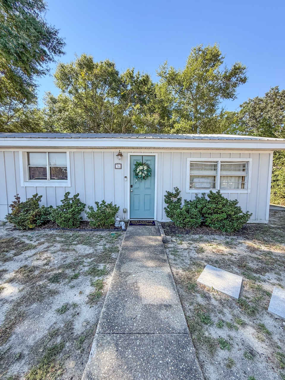 76 Carson Drive Northeast