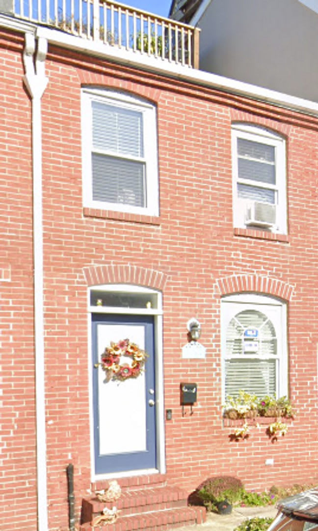 2 Bedroom 2 Bath with Rooftop Deck!