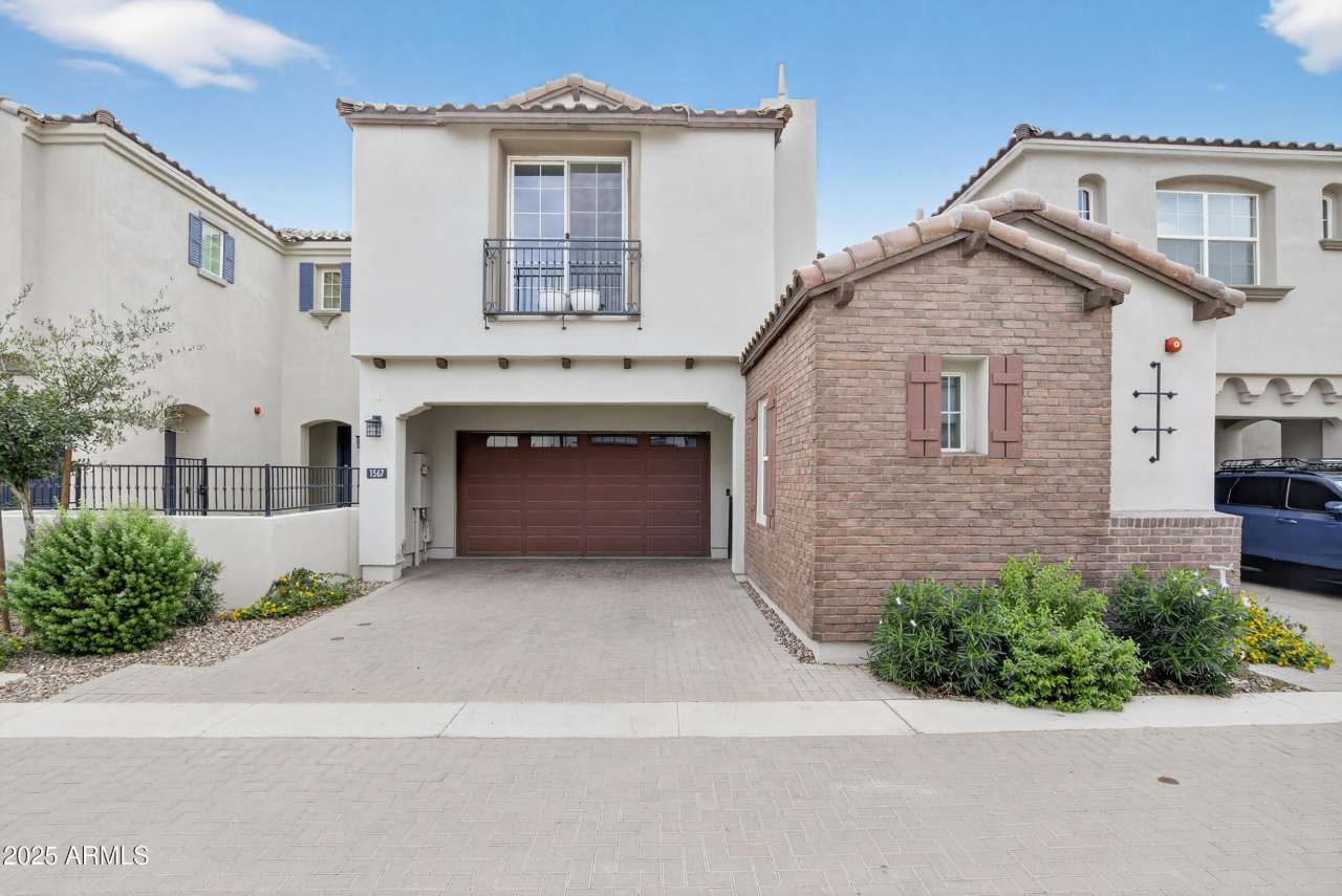 1567 E SHANNON Street