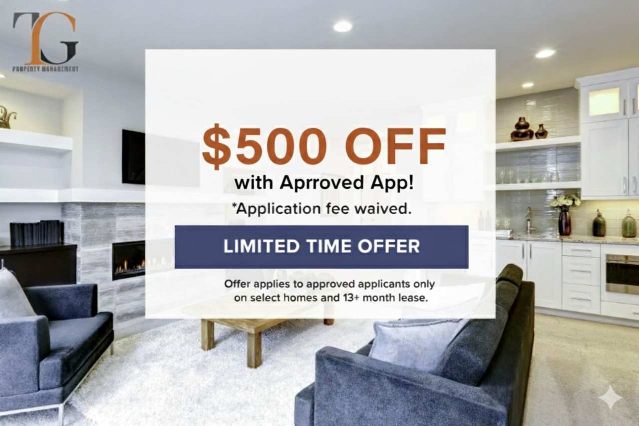 DON'T MISS OUT! Private Owner Spacious 2/1 in Spring Park! W/ Garage. Pet Friendly. Fenced in Yard. Move-in Special