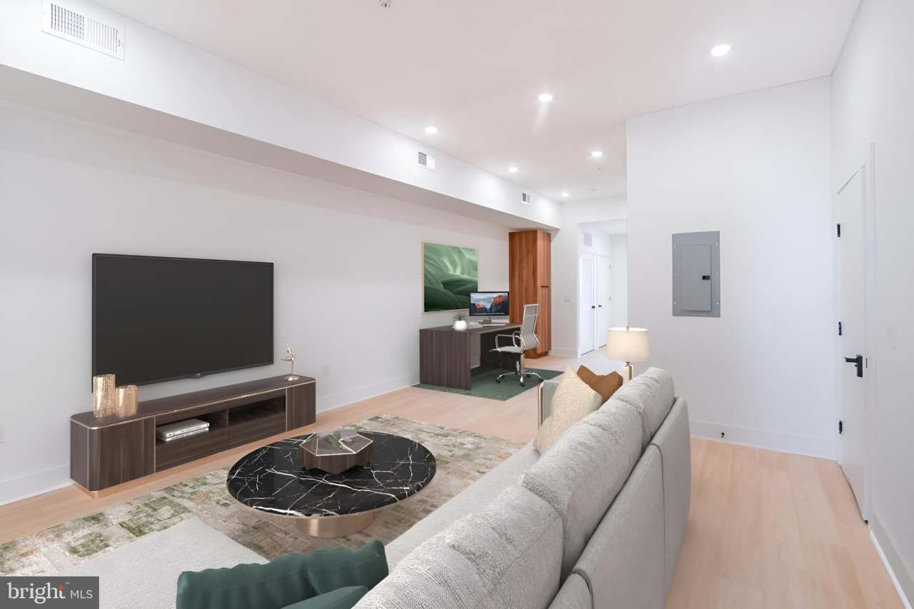 4408 LANCASTER Avenue unit: 201