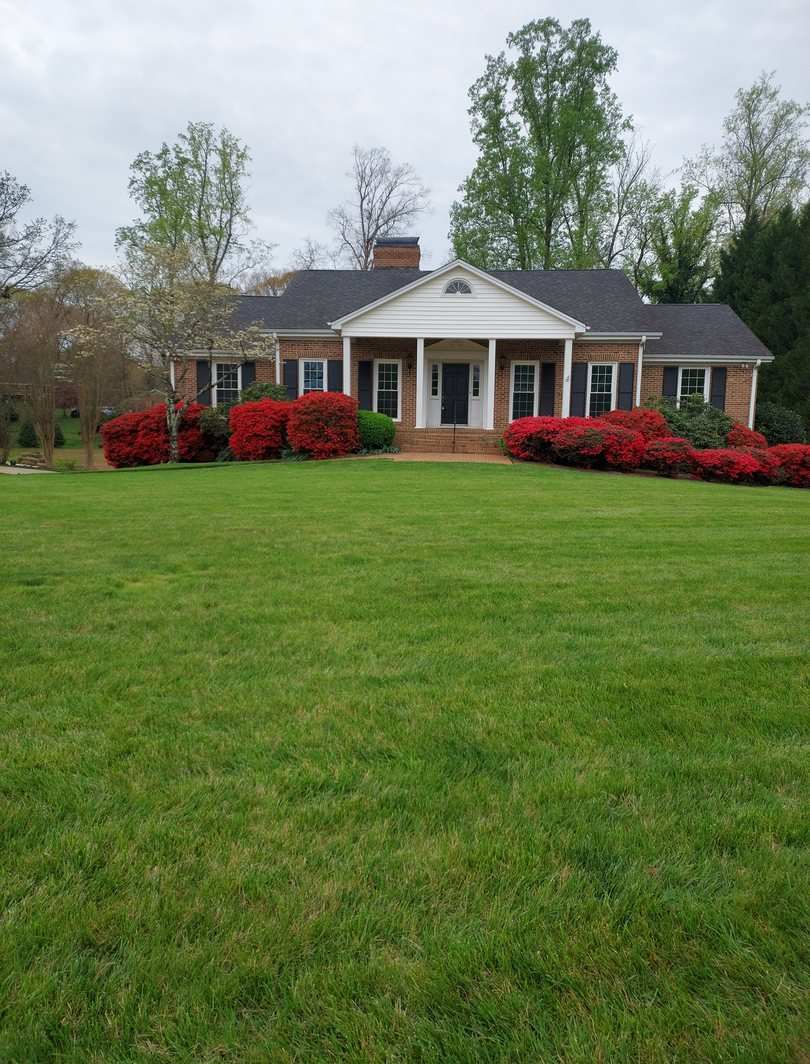 Beautiful 5 Bedroom 3 Bathroom House on Country Club Golf Course!