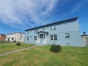 633 Robinson Street unit: 3