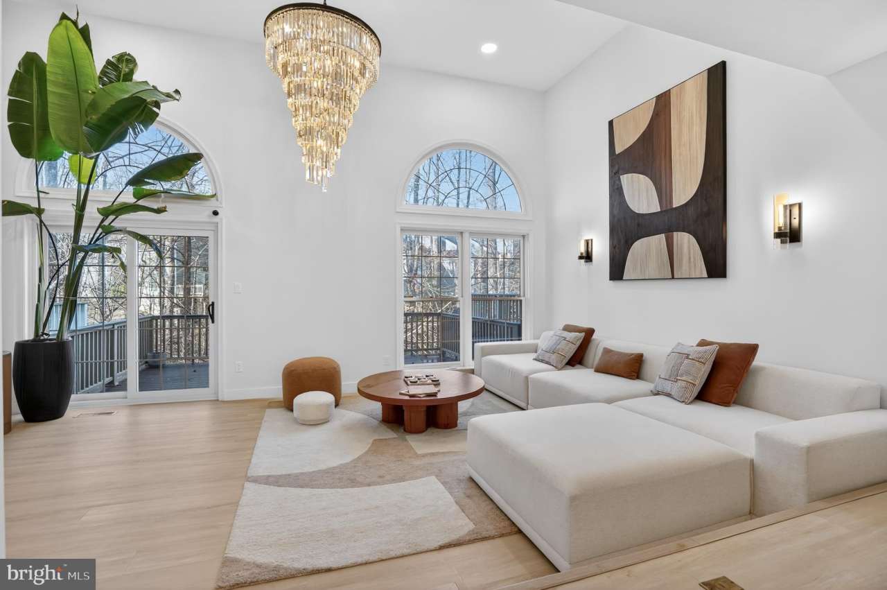 11433 HERITAGE OAK Court