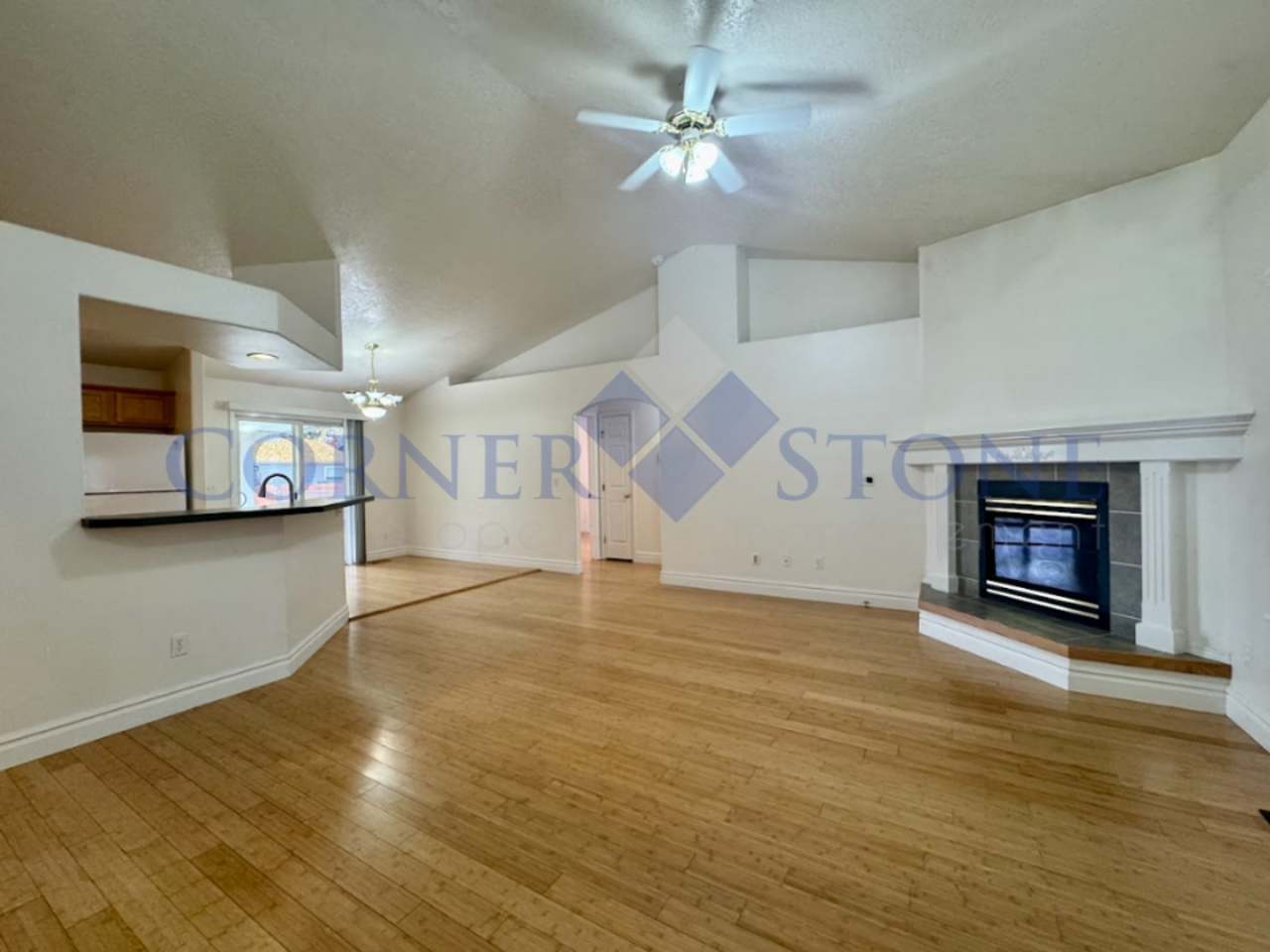 FIRST MONTH RENT FREE - MOVE IN TODAY!