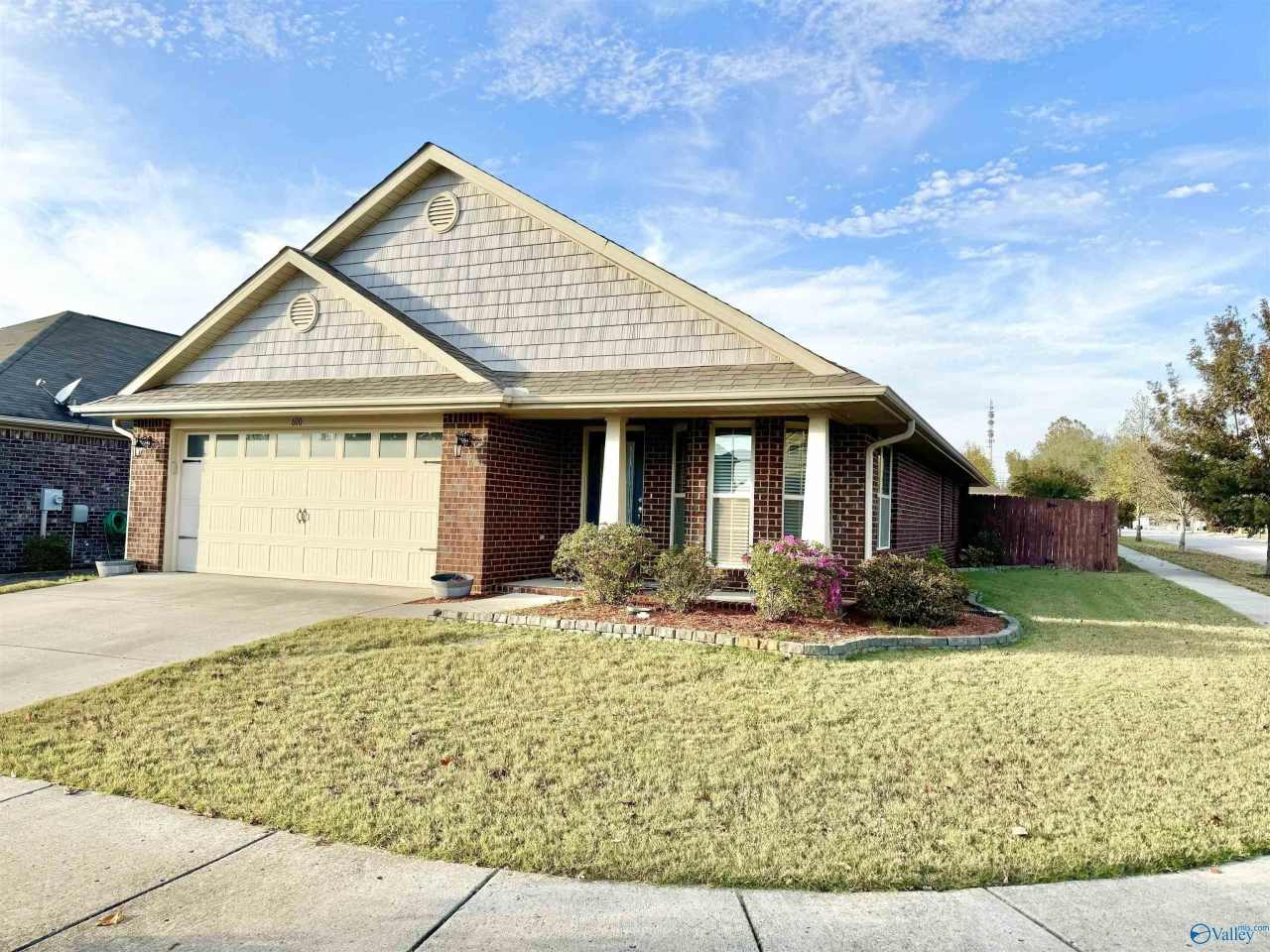 600 NW Cove Water Lane