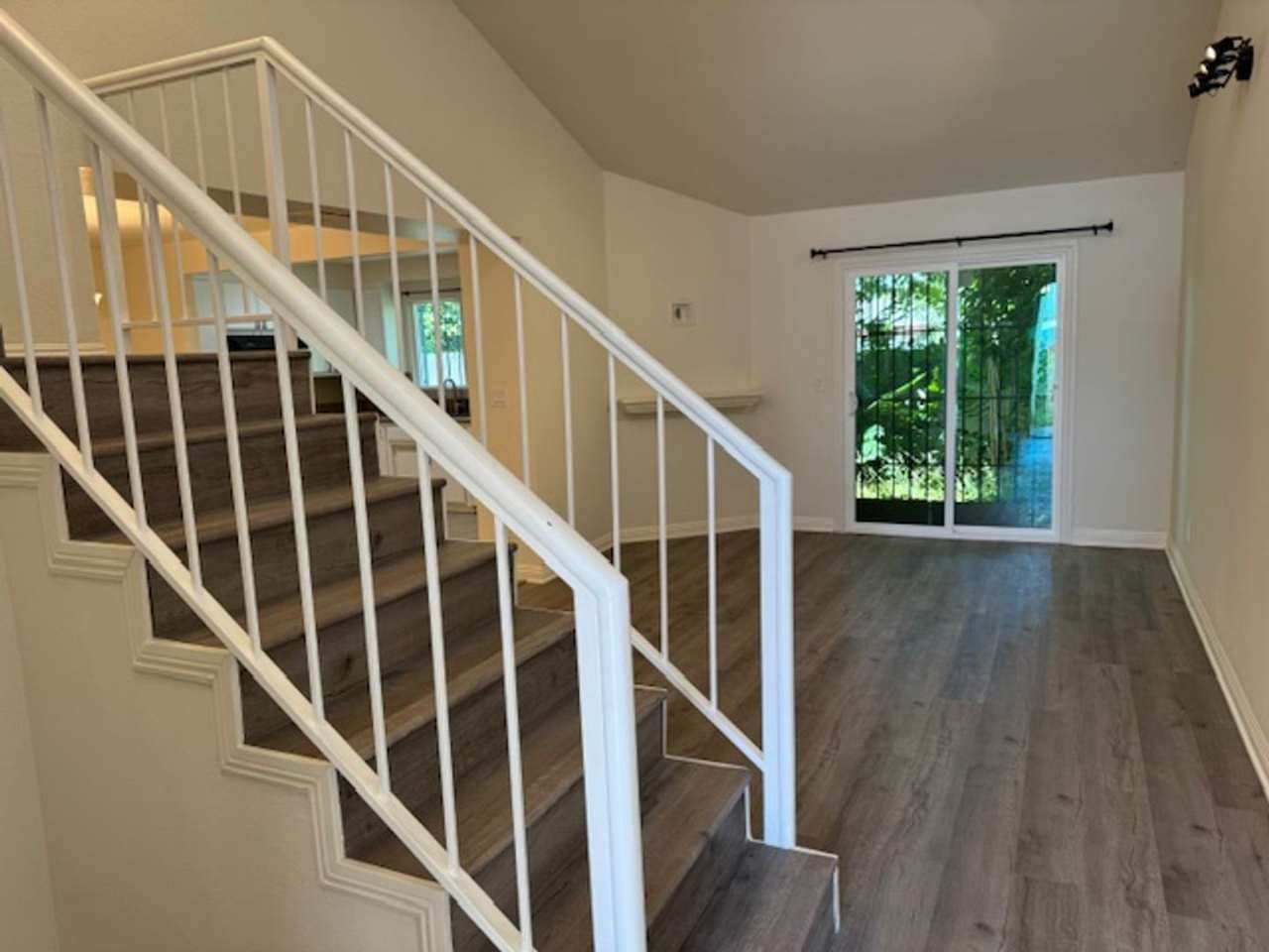 3 bedroom 2.5 bath Townhome Beauty . . . 2 car garage, with A/C in gated community