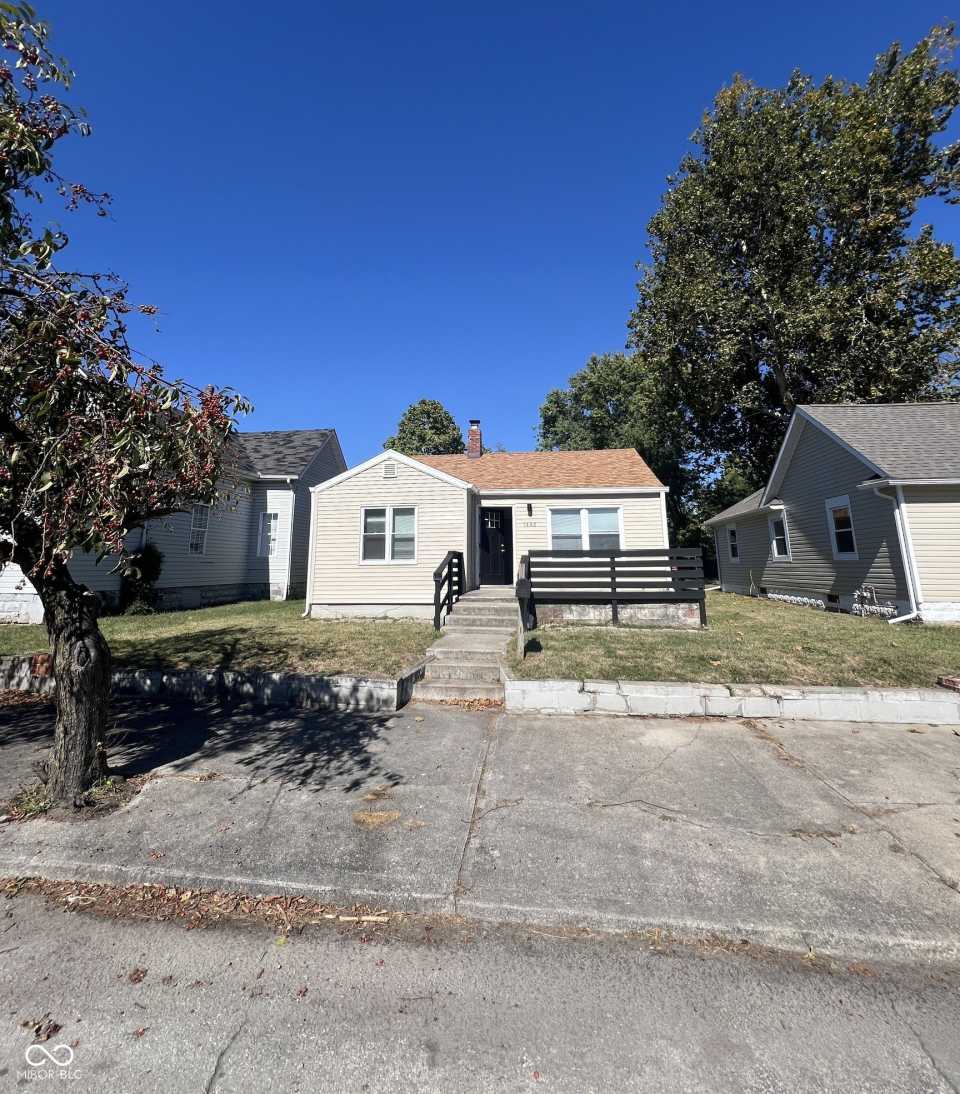 1402 E Willard Street