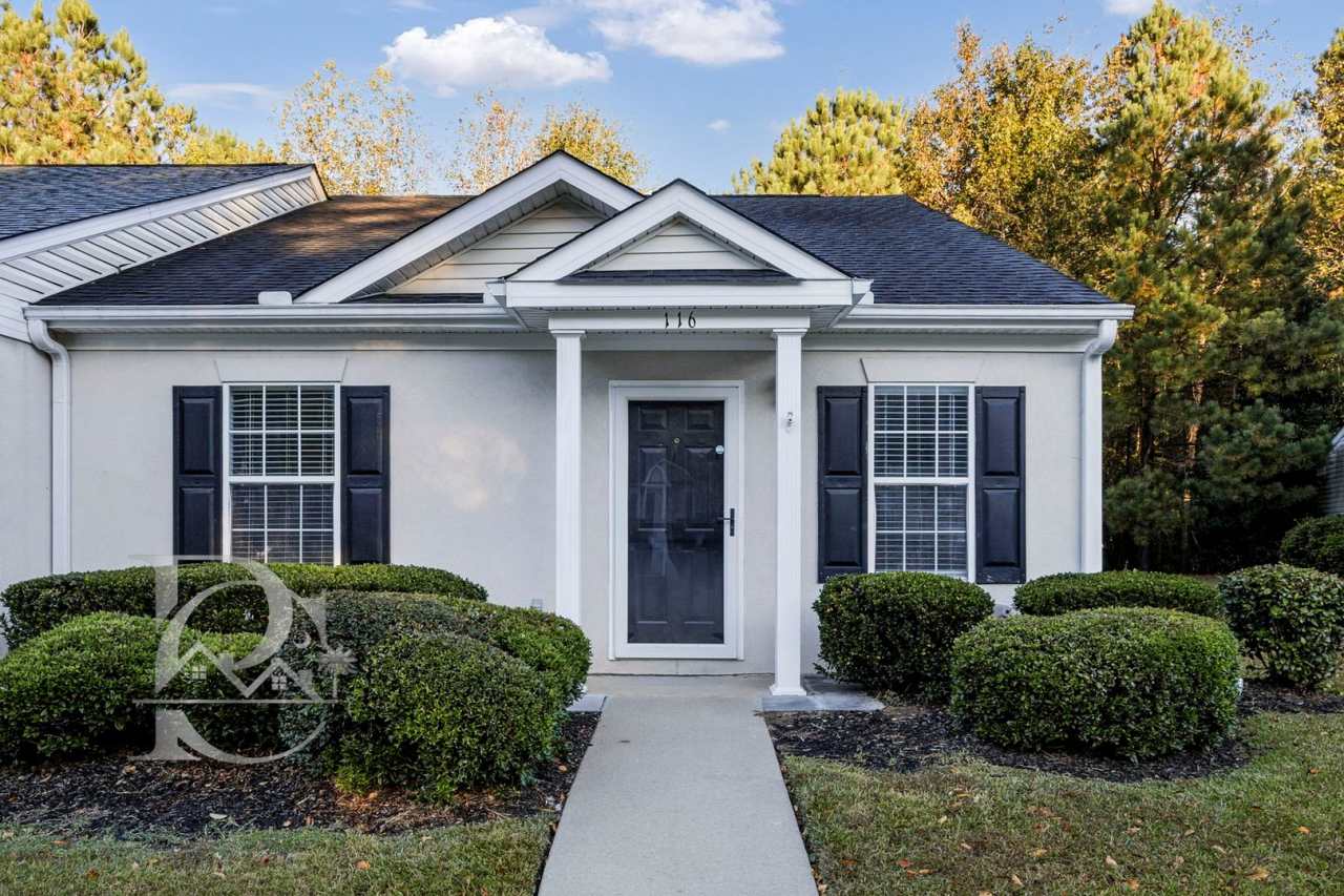 CHARMING 2 BEDROOM 2 BATH IN THE HEART OF LEXINGTON