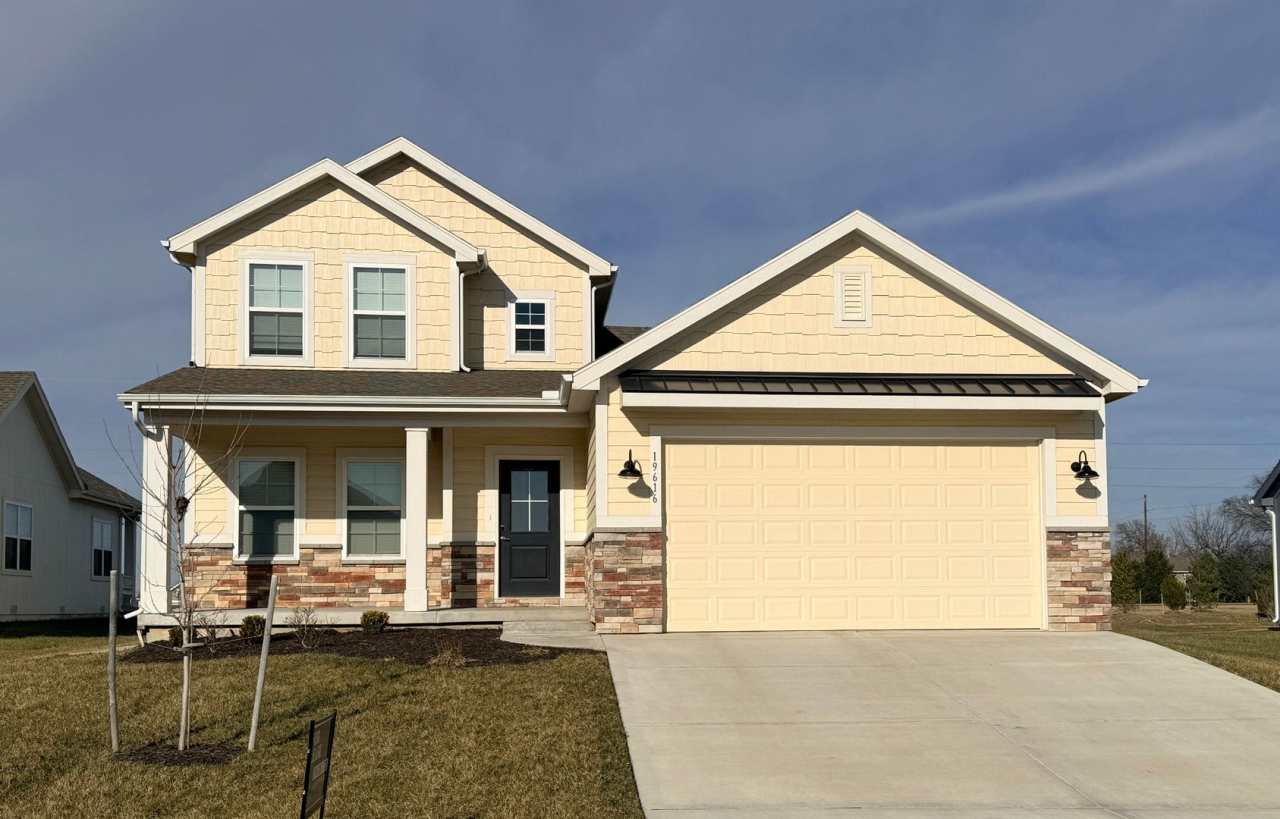 Stunning 3 Bedroom in Spring Hill, KS! Within MINUTES of all Spring Hill Schools!