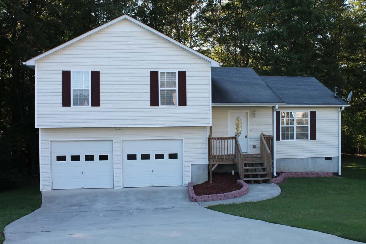 Great 3-bedroom 2 bath home