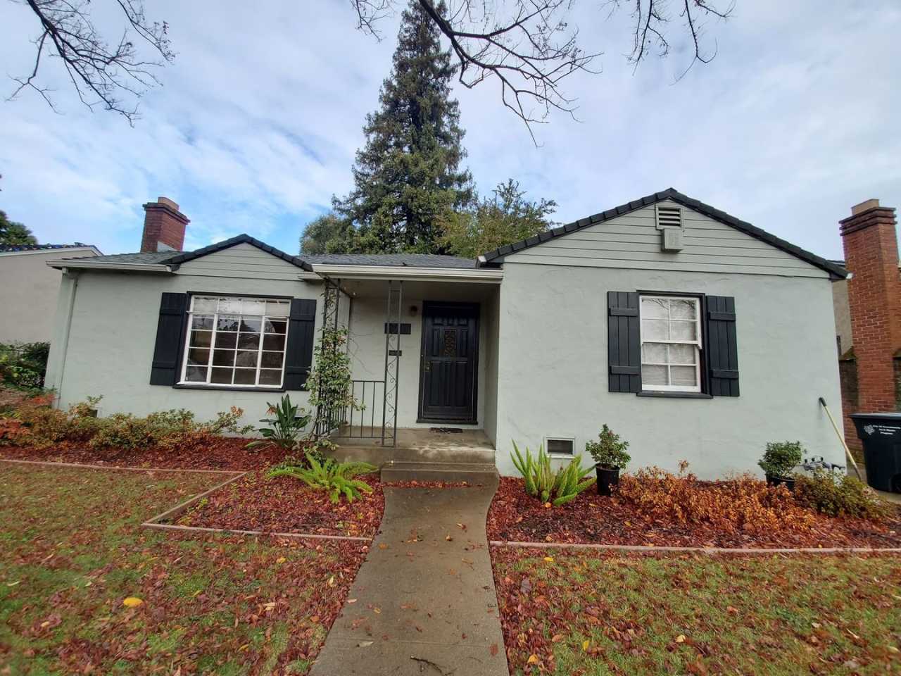 1241 Perkins Way - Beautiful 3BR Single-Family Home in Sacramento - Available Now!