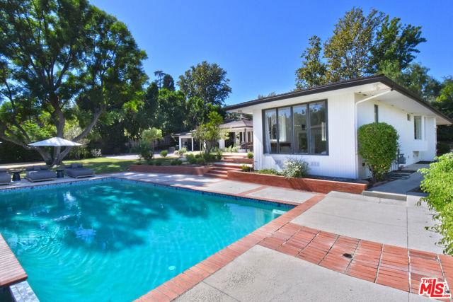 4678 White Oak Avenue