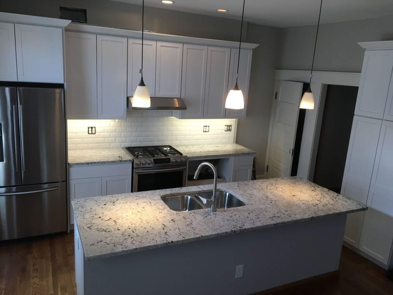 Spectacular Townhouse Half Double in a beautiful Victorian Neighborhood