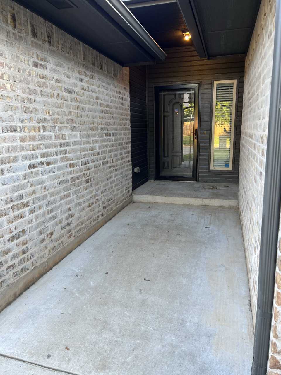 3104 Woodcrest Creek Dr