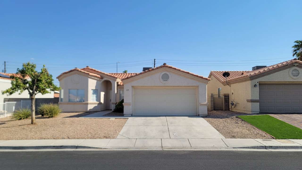 319 Mulberry Glen Dr NLV- 3 bedrooms , 2.0 bathrooms , 1459 SQFT