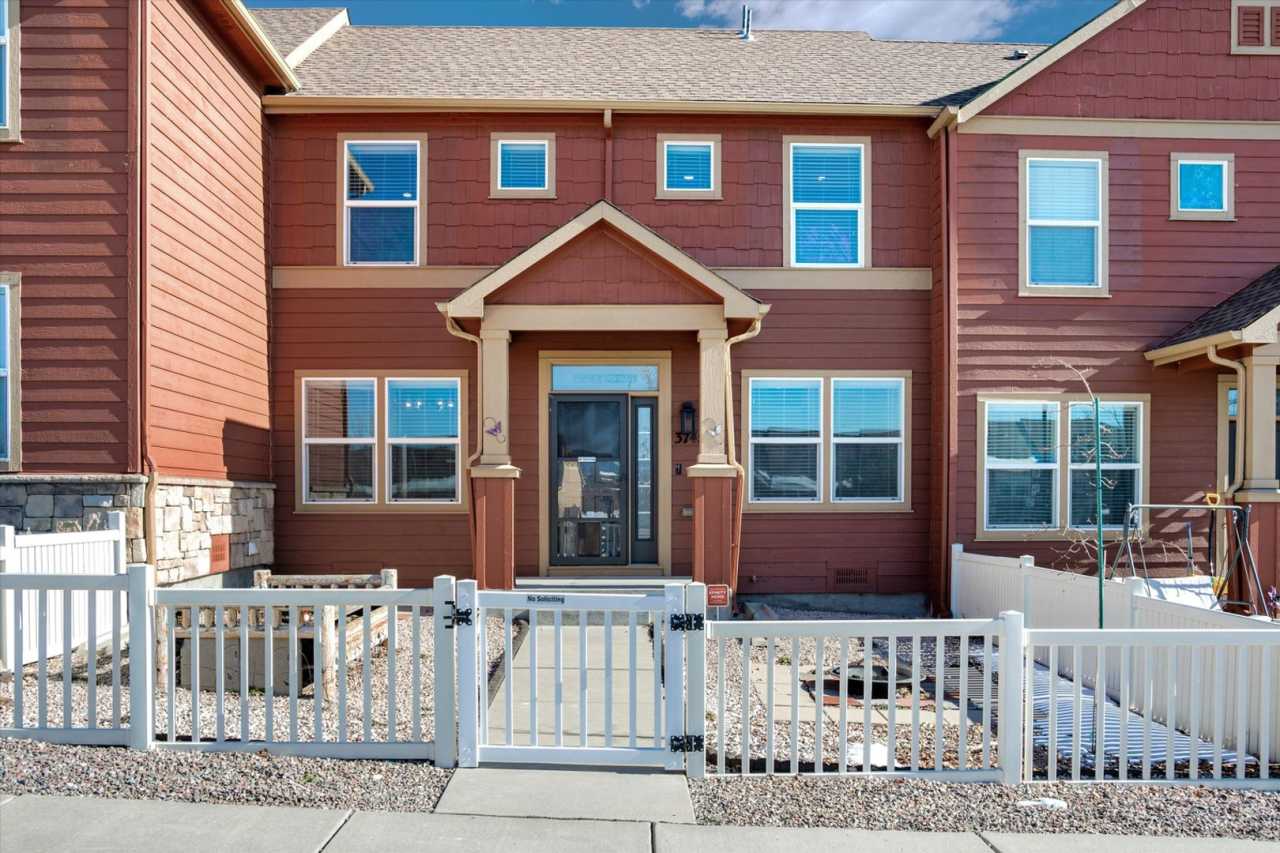 Charming 3BR Townhome in Castle Rock