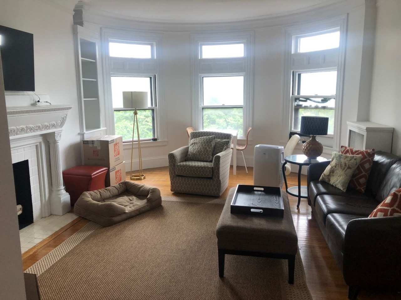 Back Bay Apt w 2 baths - H/HW Inc! Pet Negotiable w. Restrictions! See YT Tour