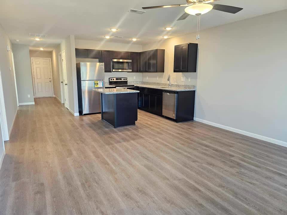 5530-5532 N GRAY DR - 5530