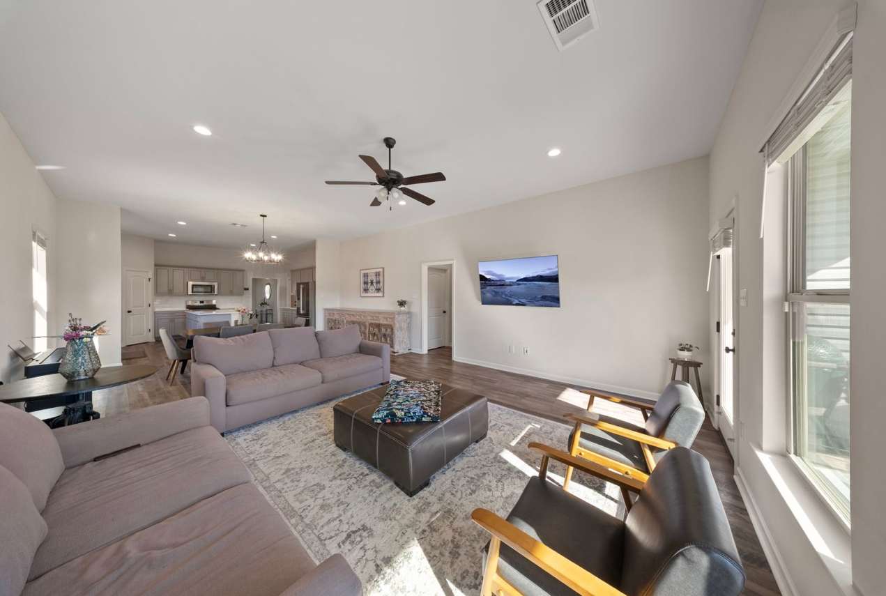 4 Bedroom in Hunters Trace