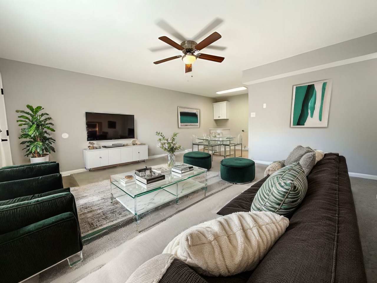 713 Melody Ln