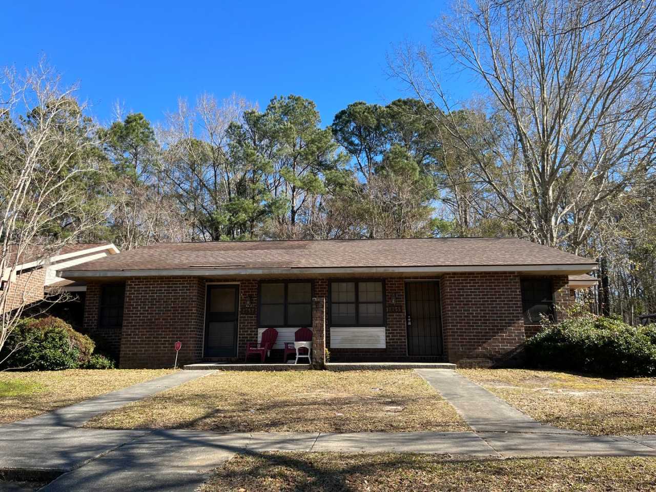 Beautifully Updated 3-Bedroom Home in Oak Leaf Estates