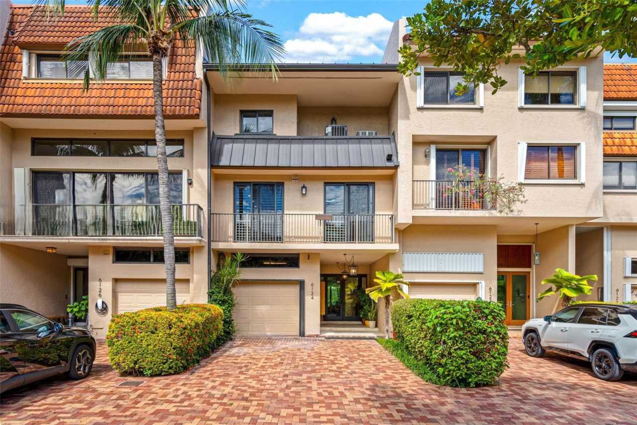 6124 Paradise Point Drive