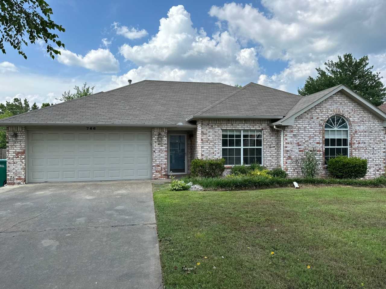 Available June 1st! 3-Bedroom, 2-Bathroom Home in Central Springdale