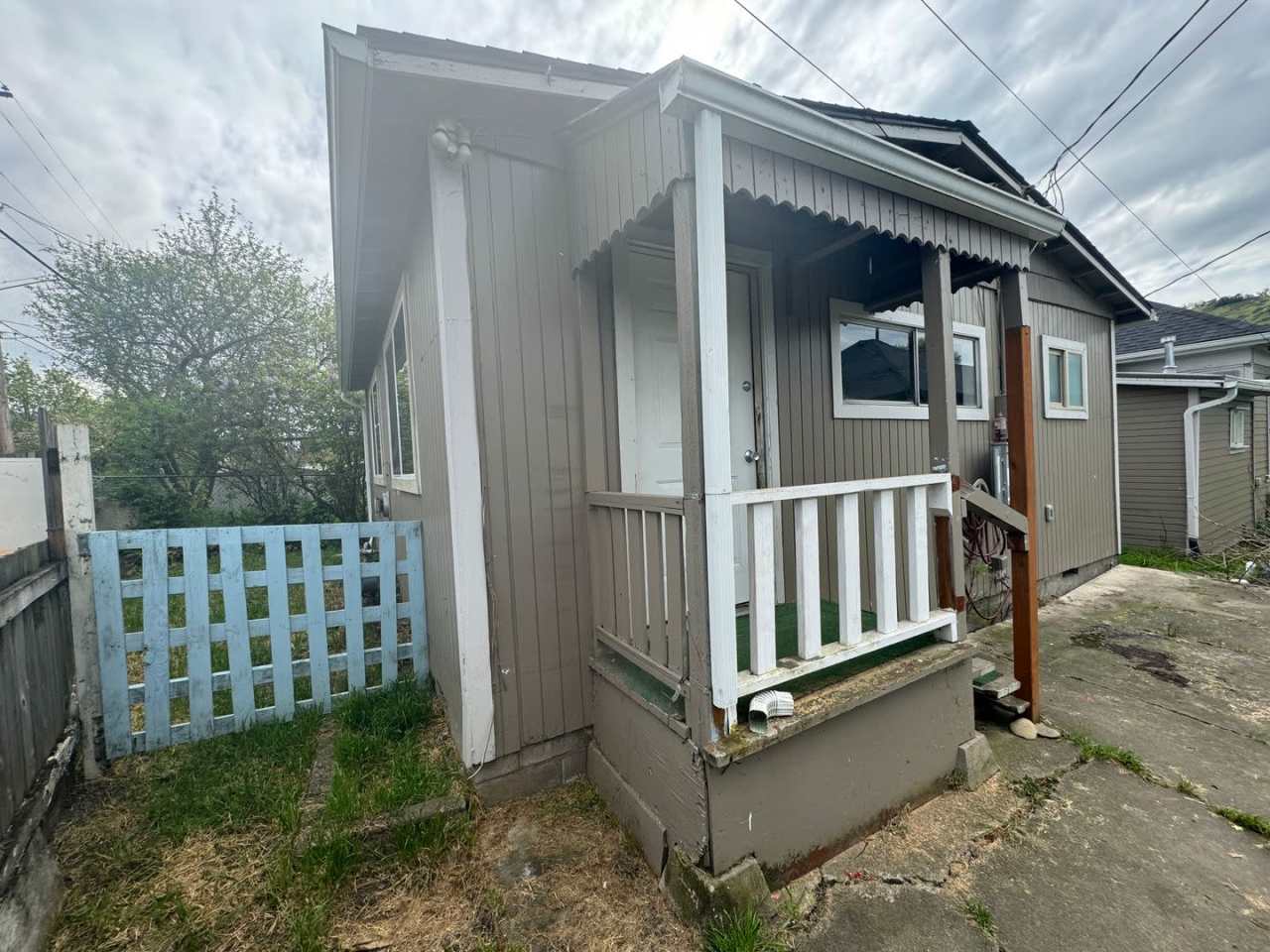 Quaint 1 Bedroom With Yard