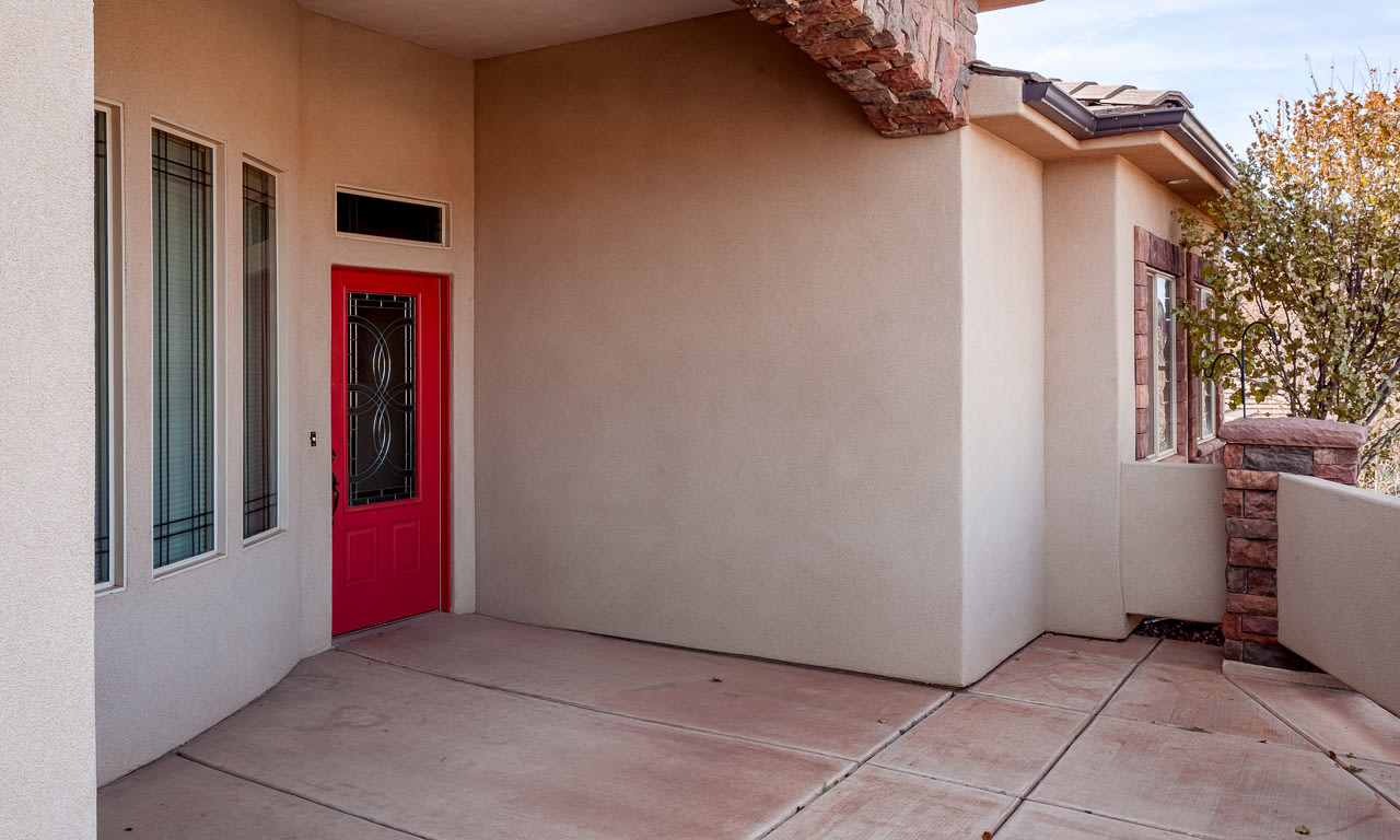 Gorgeous 4 bedroom 3 bath home in Washington Fields. Internet Included!