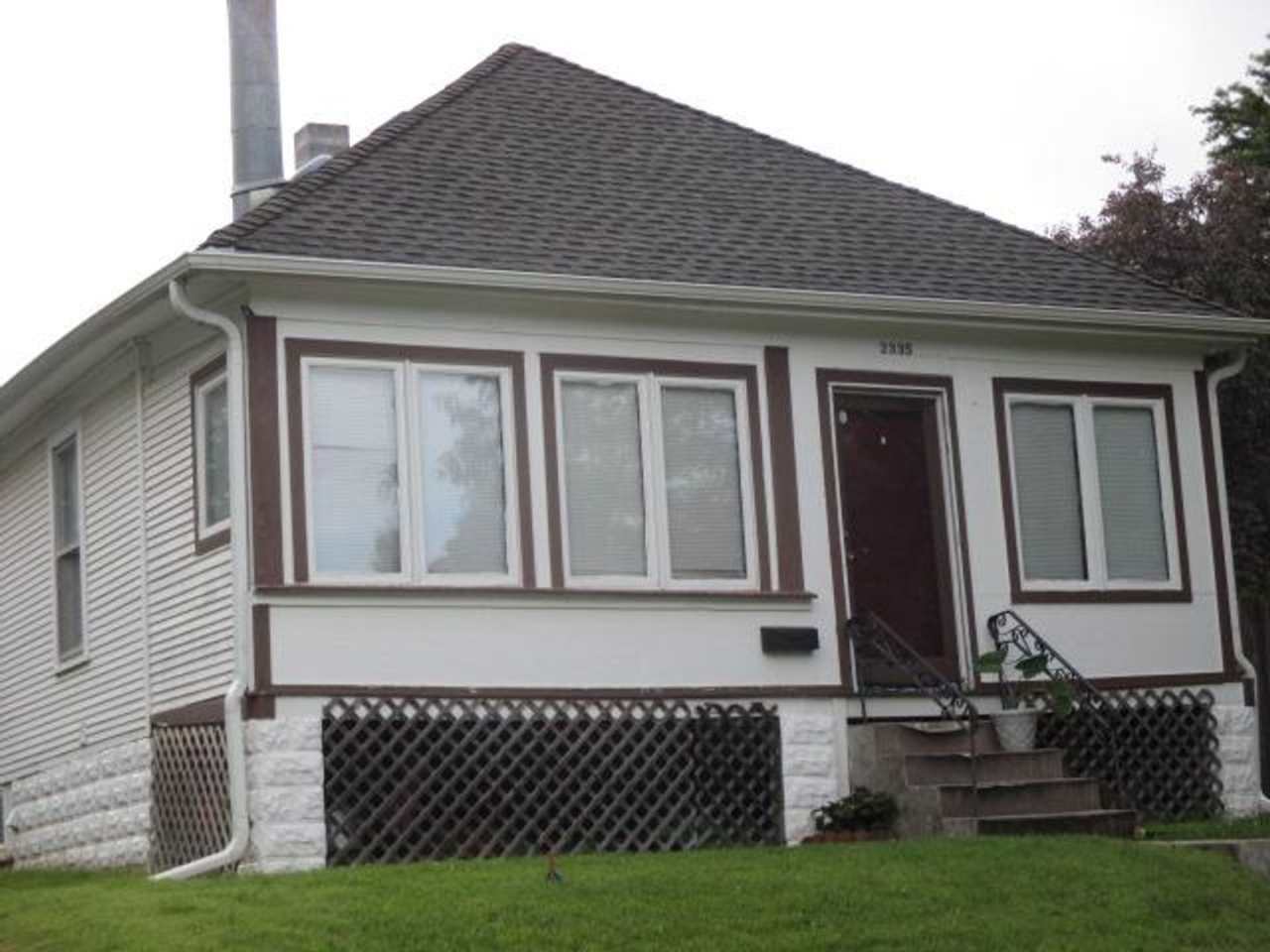 Benson 2 bed 2 bath with 2 additional non conforming rooms in the basement $1495