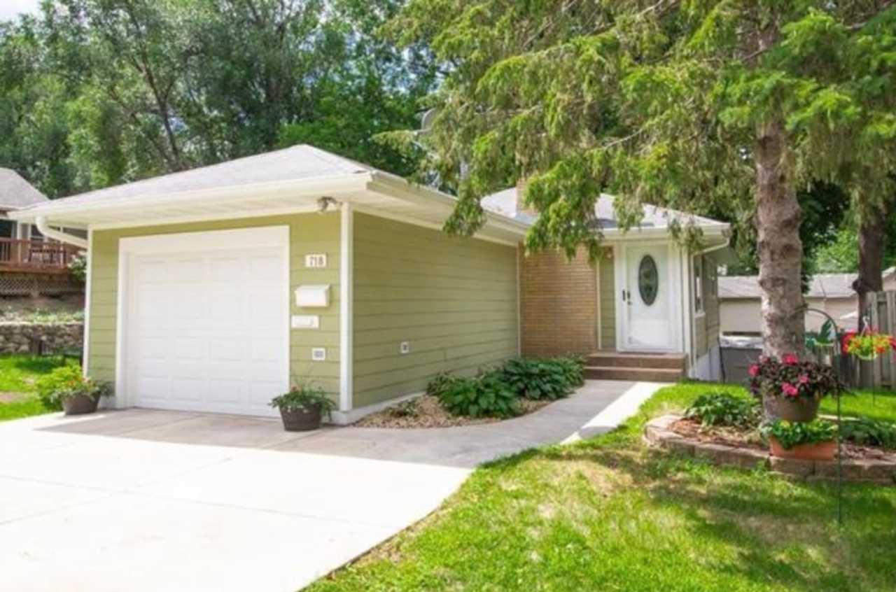 Cute 2BR 1 Bath Home Available June 2025