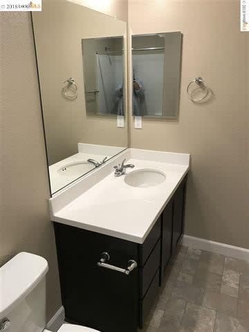 Extremely rare rental!!! 4 bed 2.5 bath duet in Brentwood! Gourmet kitchen with quartz counters, a large center island, Delta faucet, oversize stainless sterling Dishwasher, a stainless built-in GE profile microwave.