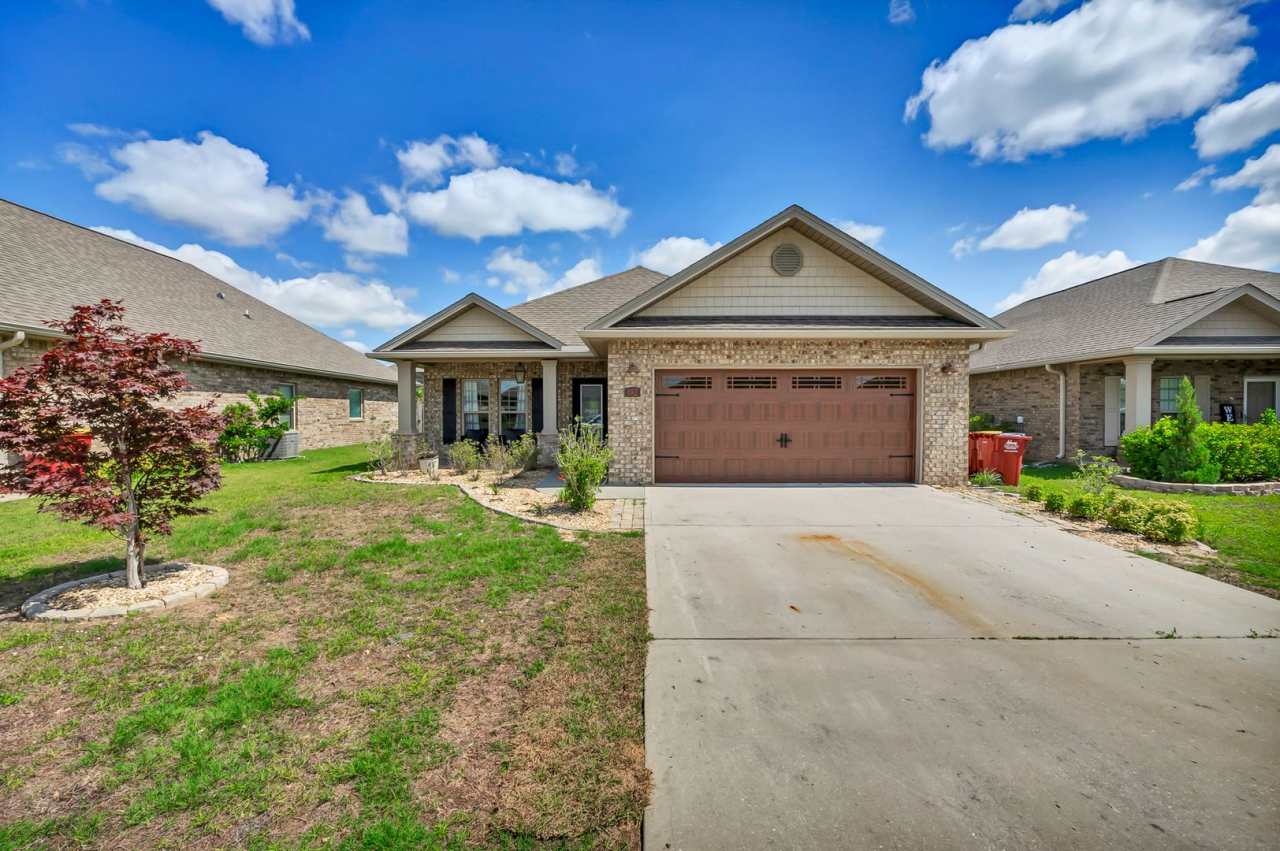 4 Bedroom in Redstone Commons