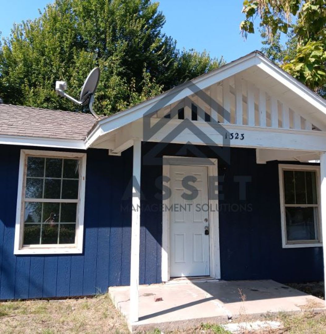 Charming 2 Bedroom Rent to Own Home!!