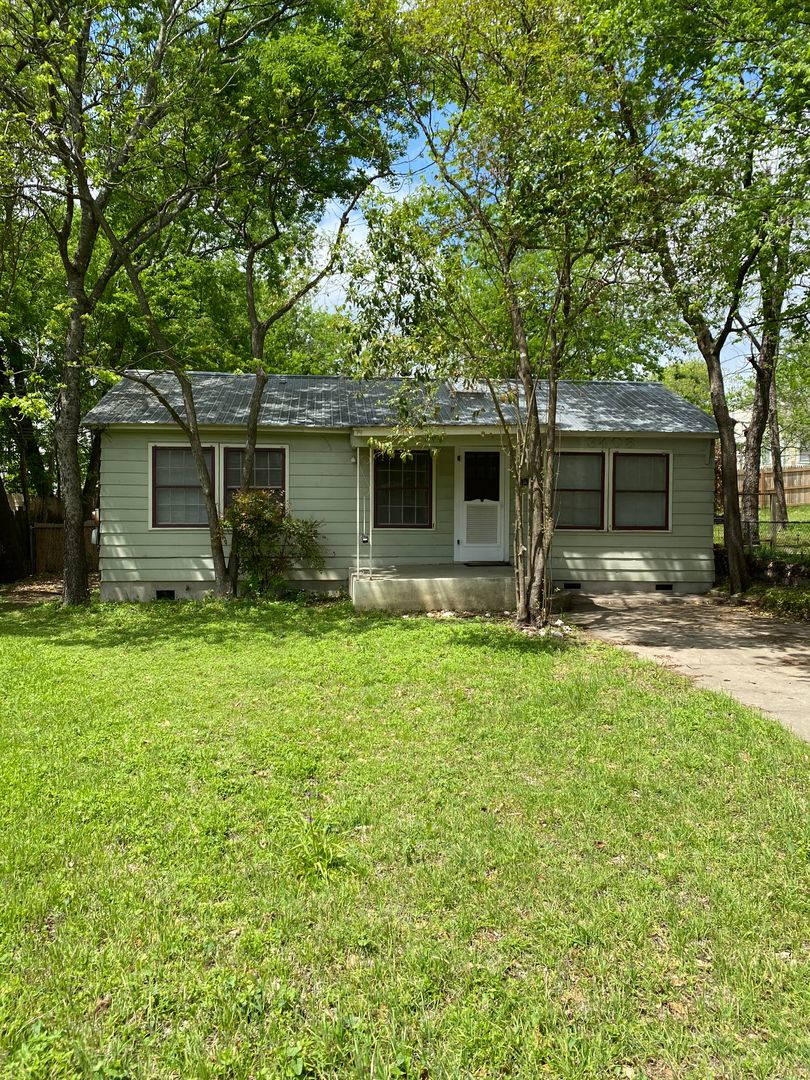Funky East Side 2 Bedroom