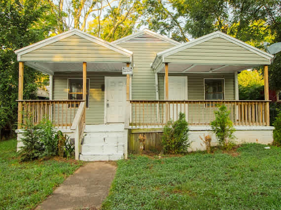 824 42nd Place North