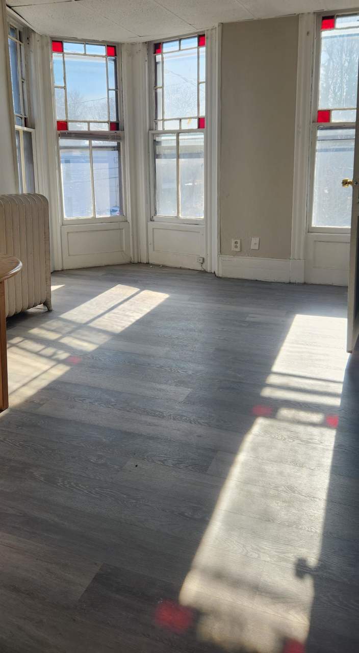 277 Ontario St, 2nd Fl, Front