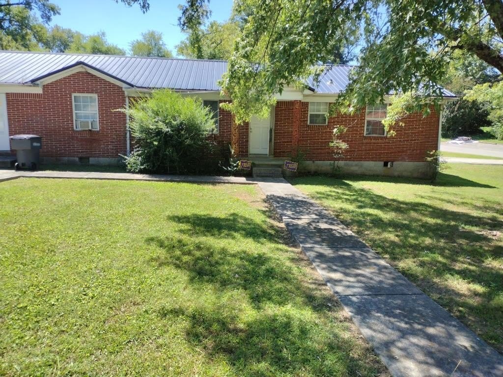 205 E 13th St Unit A