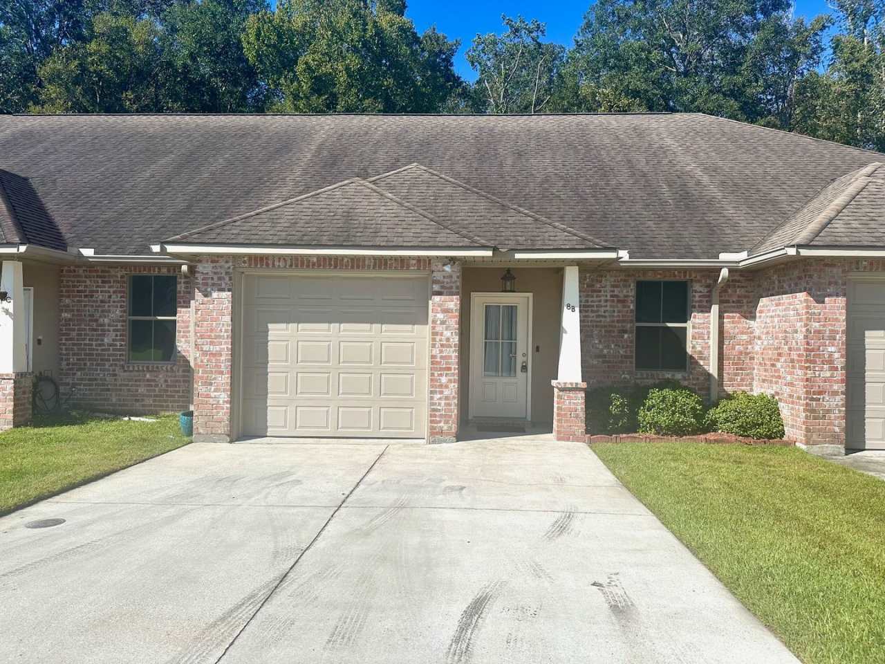 10664 Florida Blvd #8B