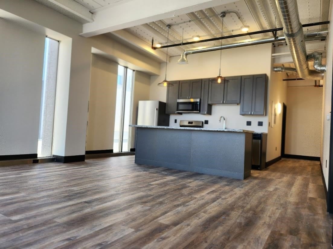 131 N Appleton Avenue