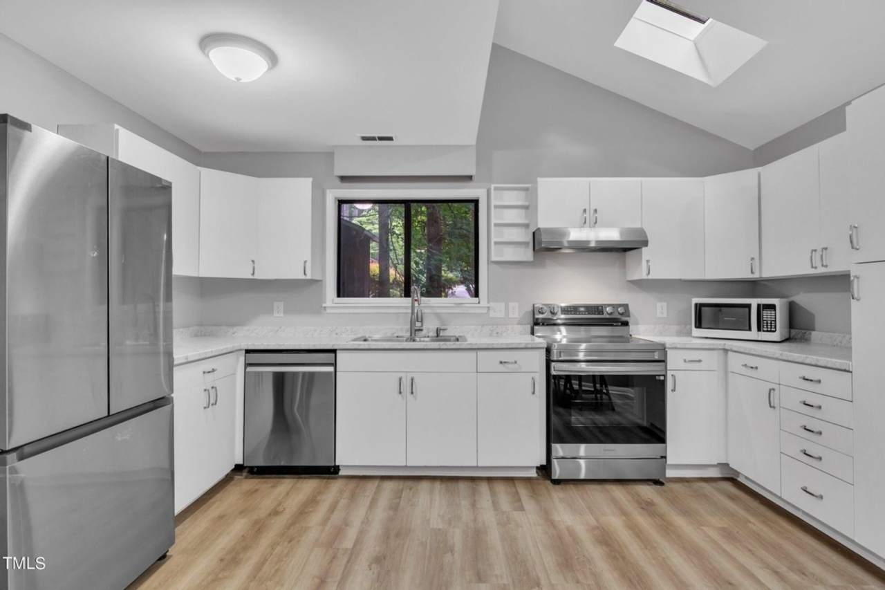Spacious and Renovated 3BR Townhome in Chapel Hill