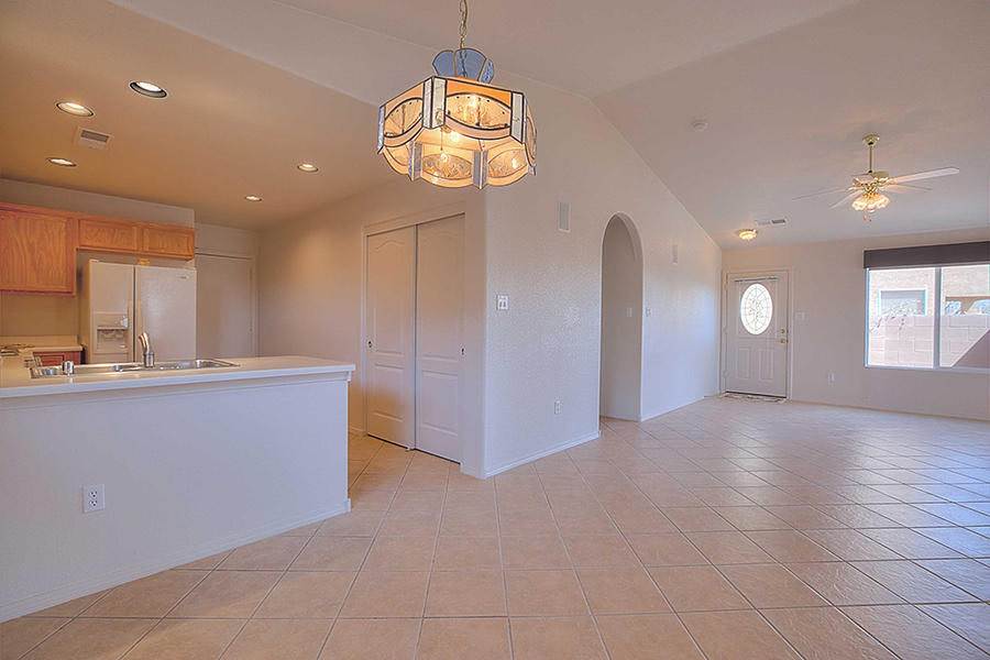 Ventana Ranch Gem! 3 Bedroom 2 Bath. Gate Community! Single Story with Large Backyard.