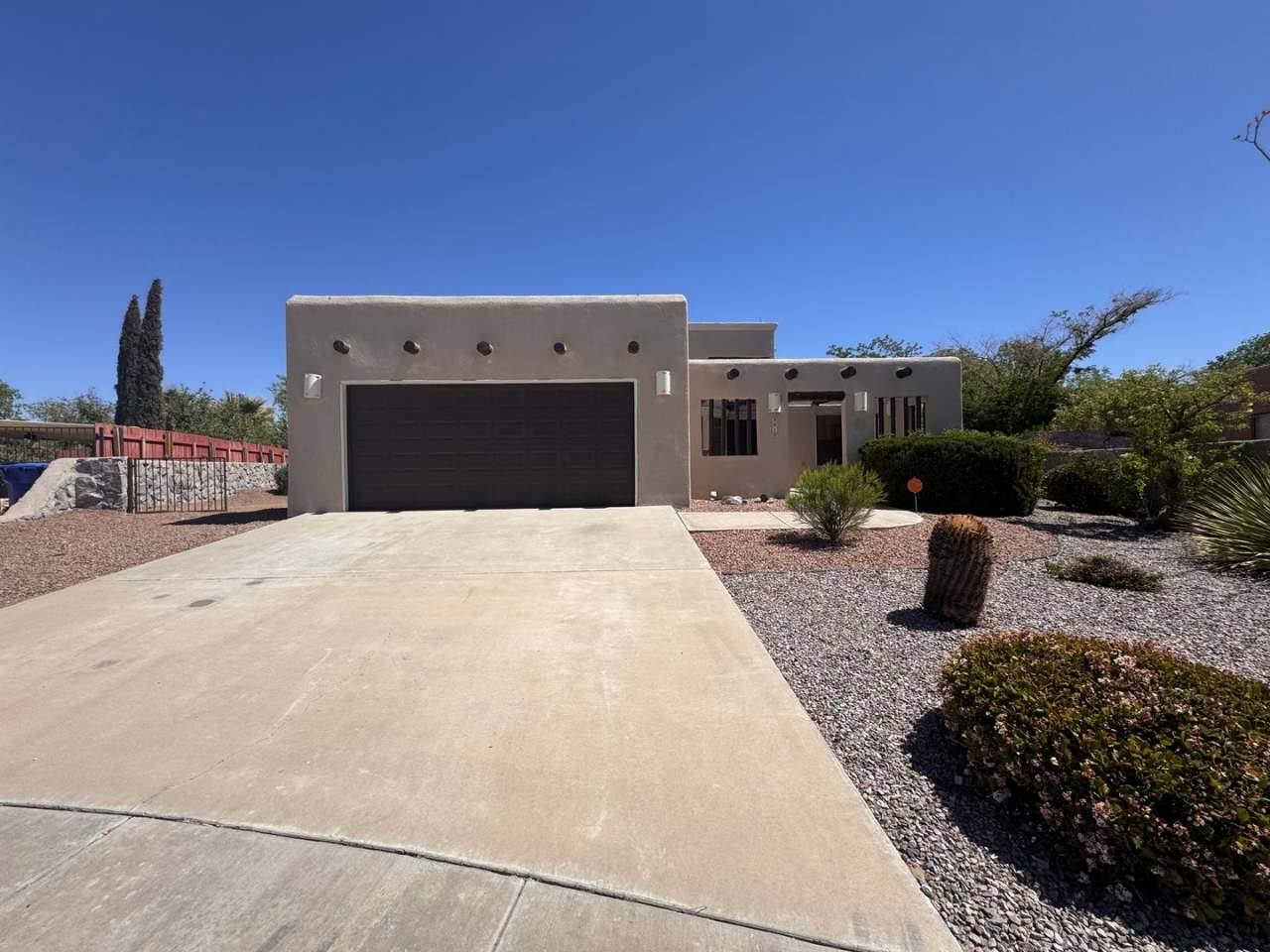 Gorgeous Home off Settlers Pass