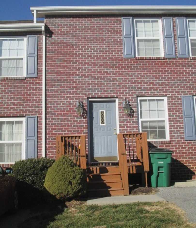 3 Bedroom 2 Bath Townhouse