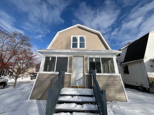 934 West Garfield Avenue