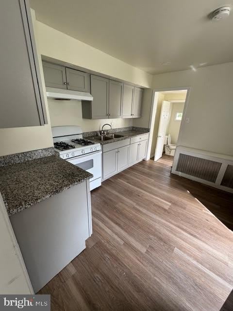 528 E MULBERRY Street